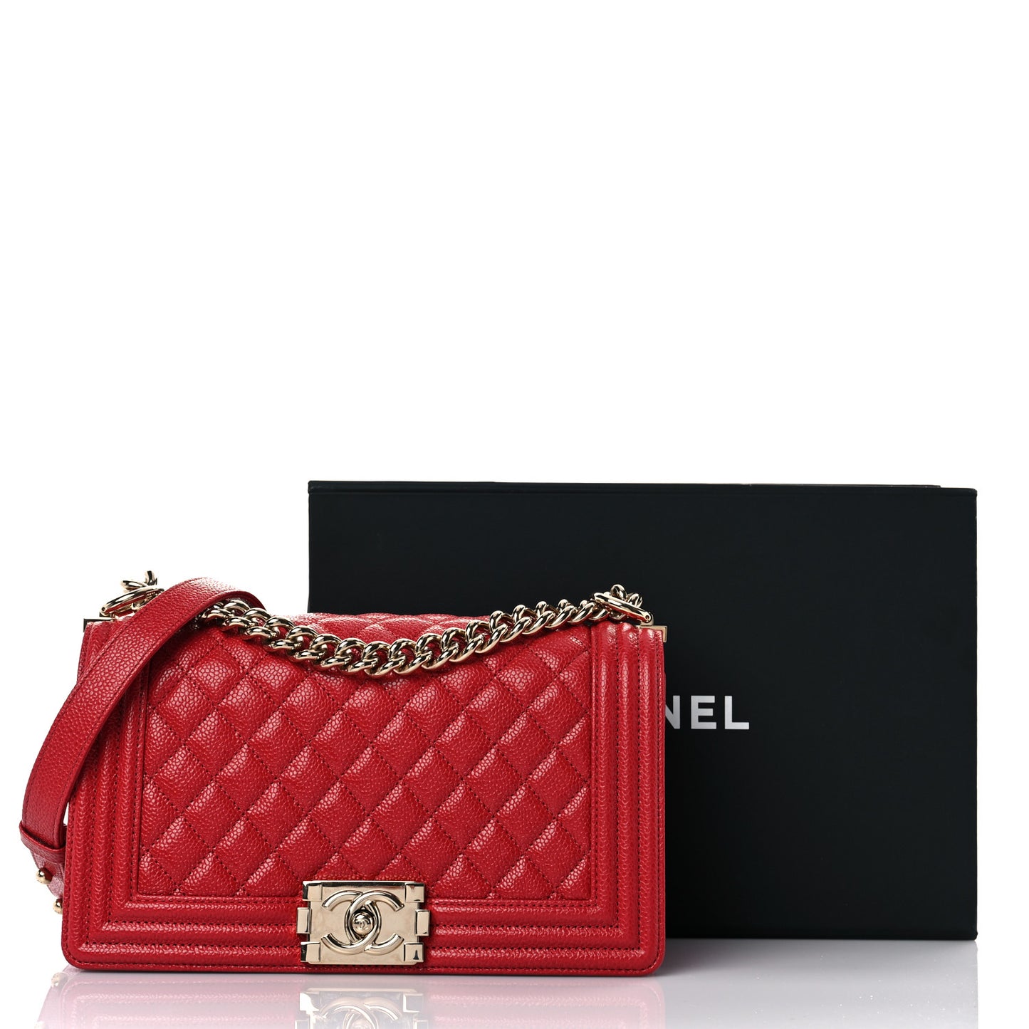 Caviar Quilted Medium Boy Flap Red