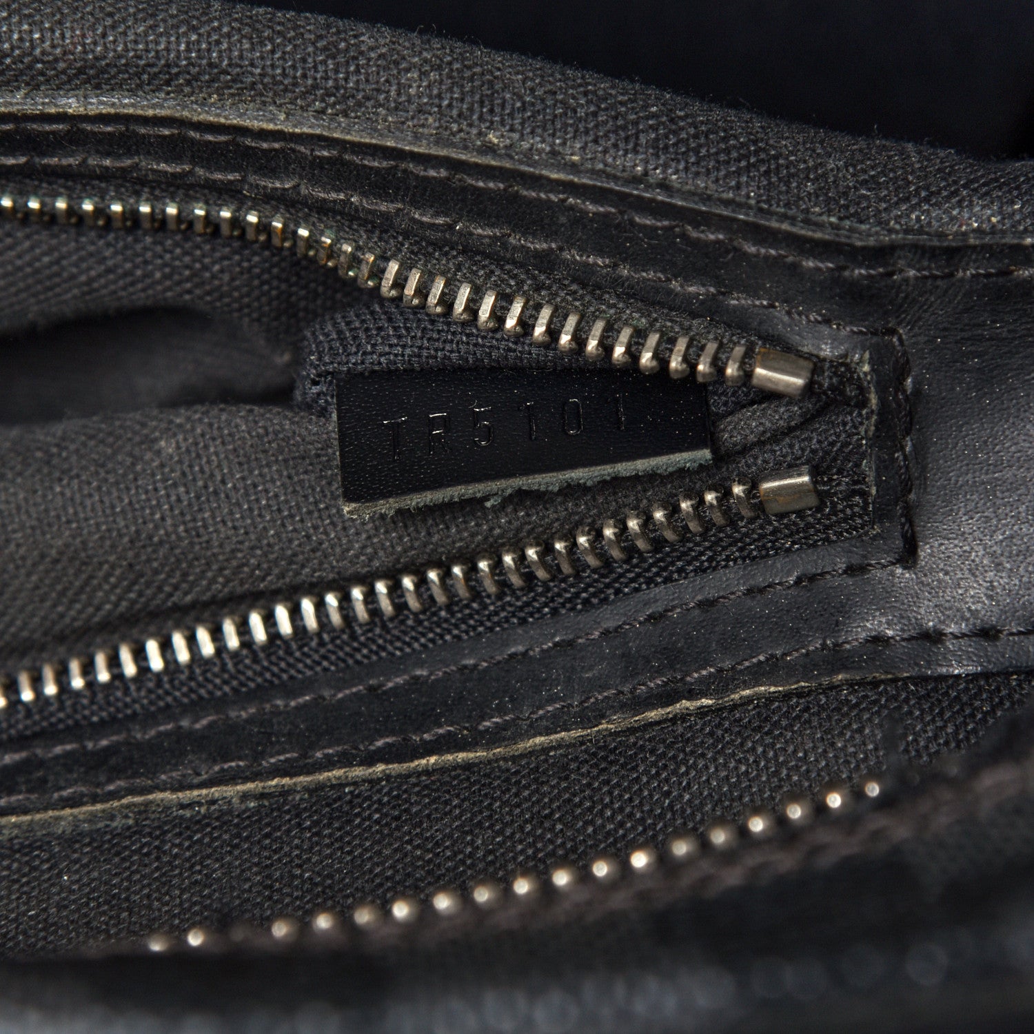 Louis Vuitton Damier Graphite Porte-Documents Voyage GM 7 of 10