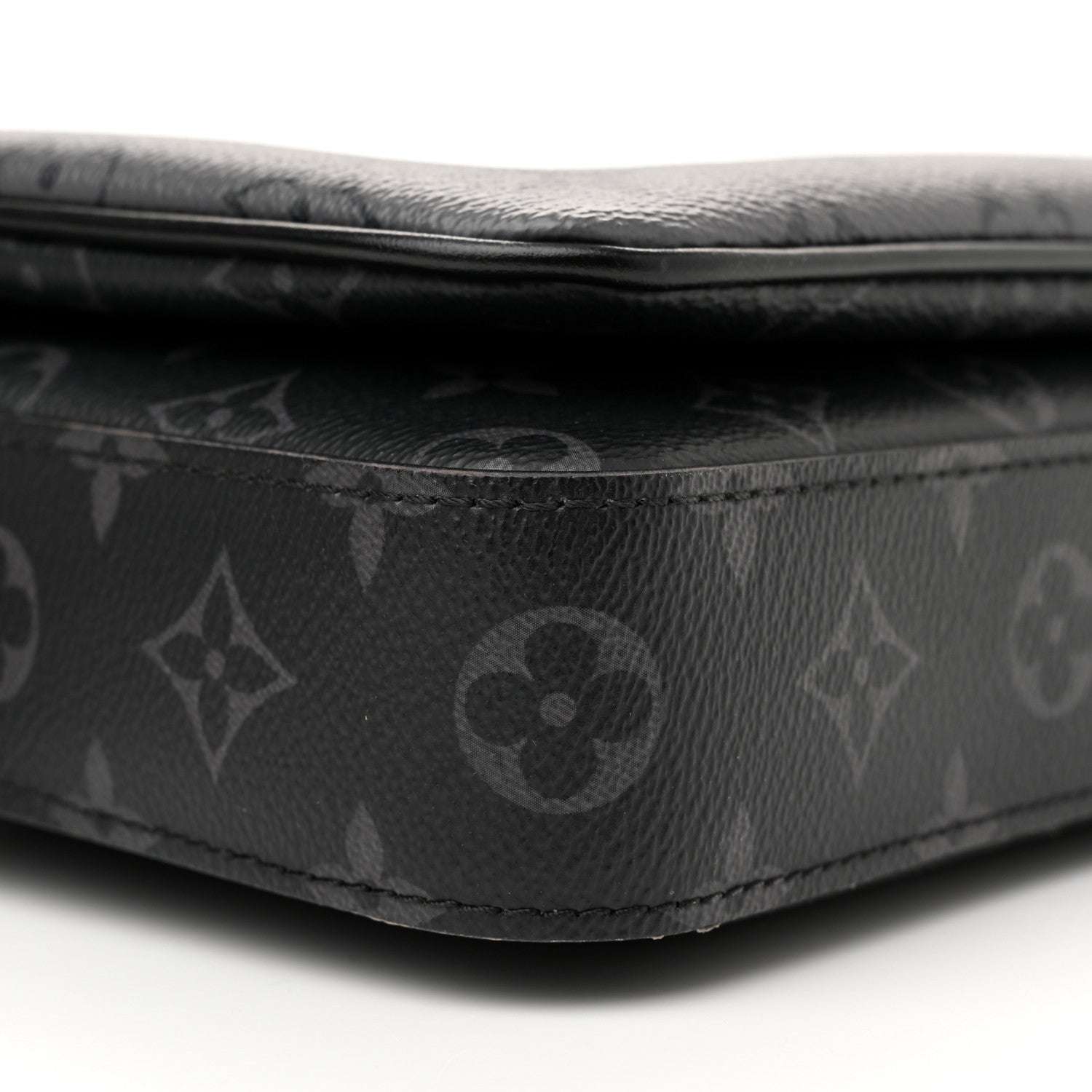 Louis Vuitton Reverse Monogram Eclipse Trio Messenger 8 of 10