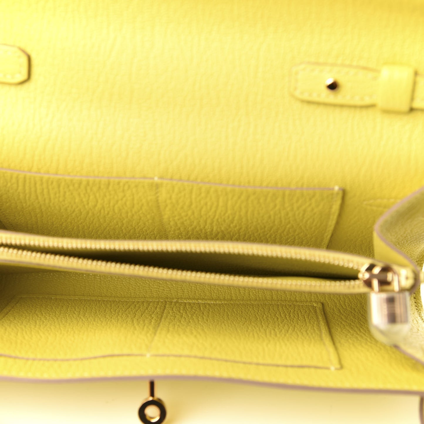 Chevre Mysore Kelly Wallet To Go Lime