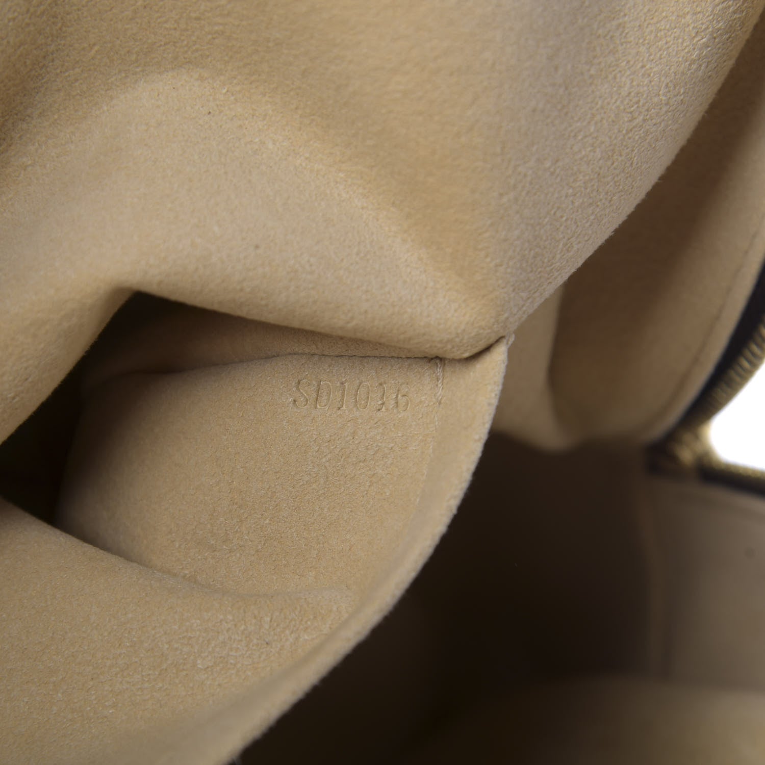 Louis Vuitton Monogram Manhattan GM 9 of 10