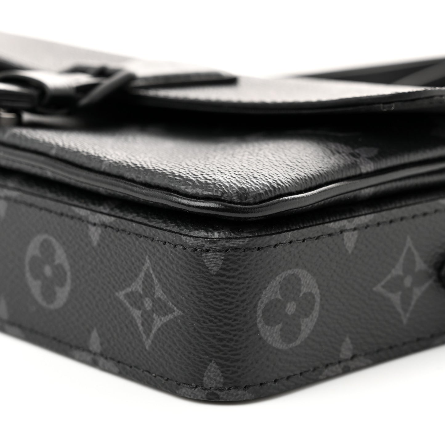 Monogram Eclipse Montsouris Wearable Wallet