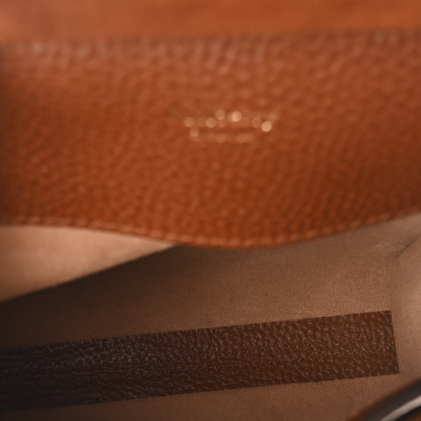 Grain Calfskin New Antony Messenger Crossbody Oak