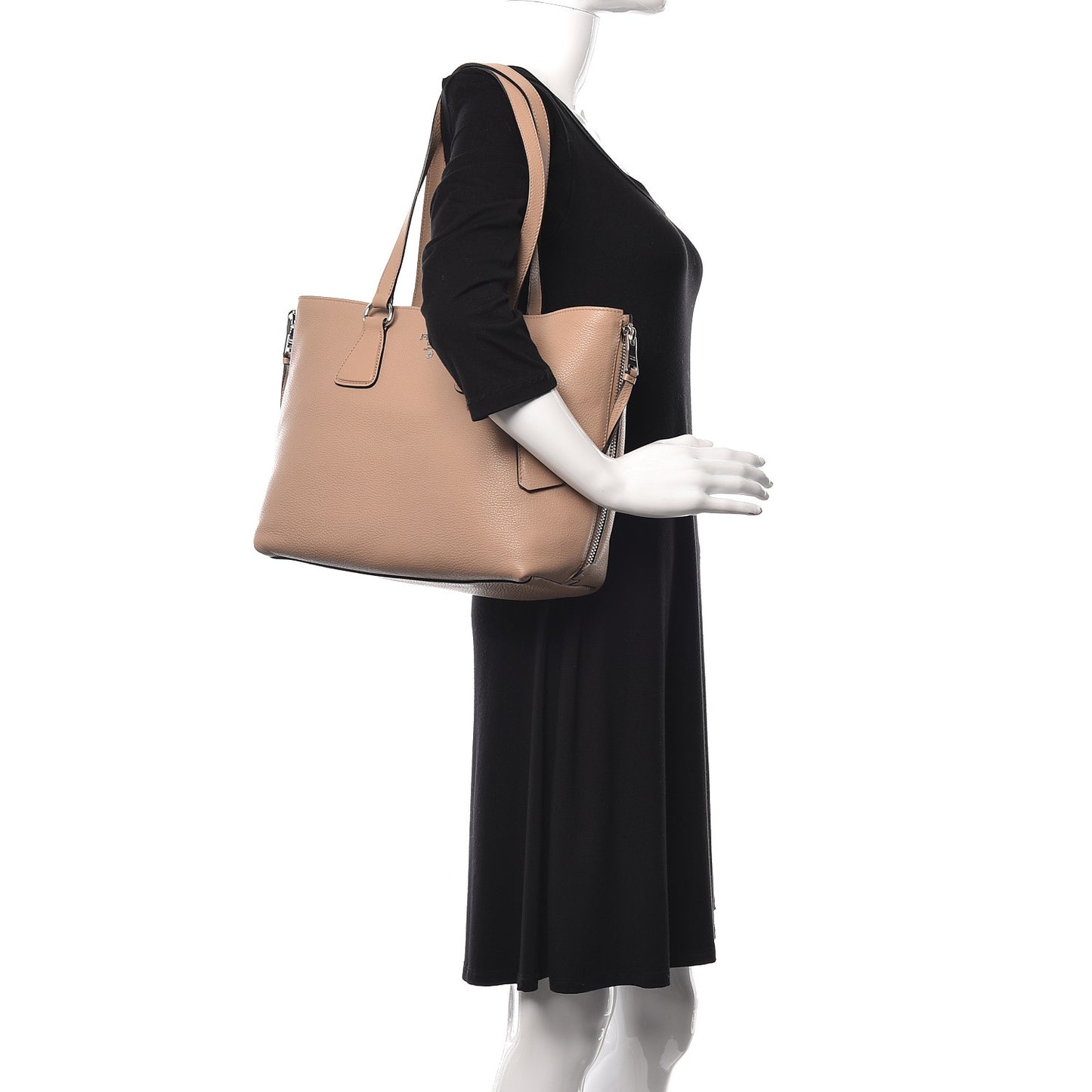 Vitello Phenix Side Zip Shopping Tote Cammeo