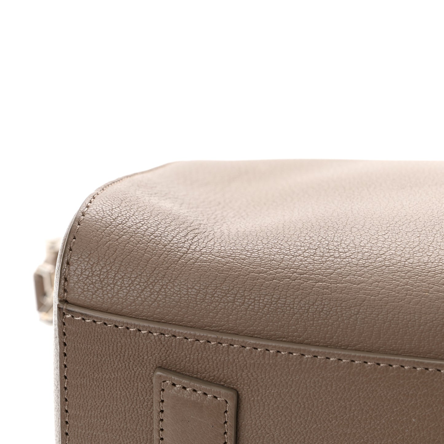 Sugar Goatskin Medium Antigona Sand