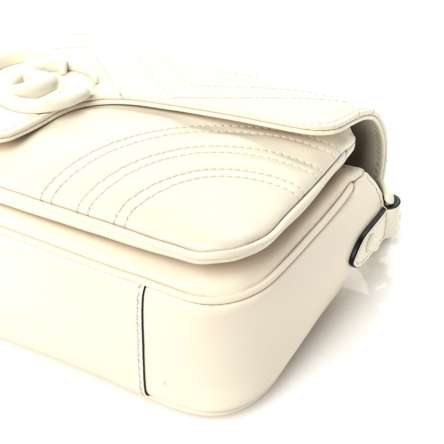 Calfskin Matelasse Monochrome GG Marmont Crossbody Shoulder Bag  White