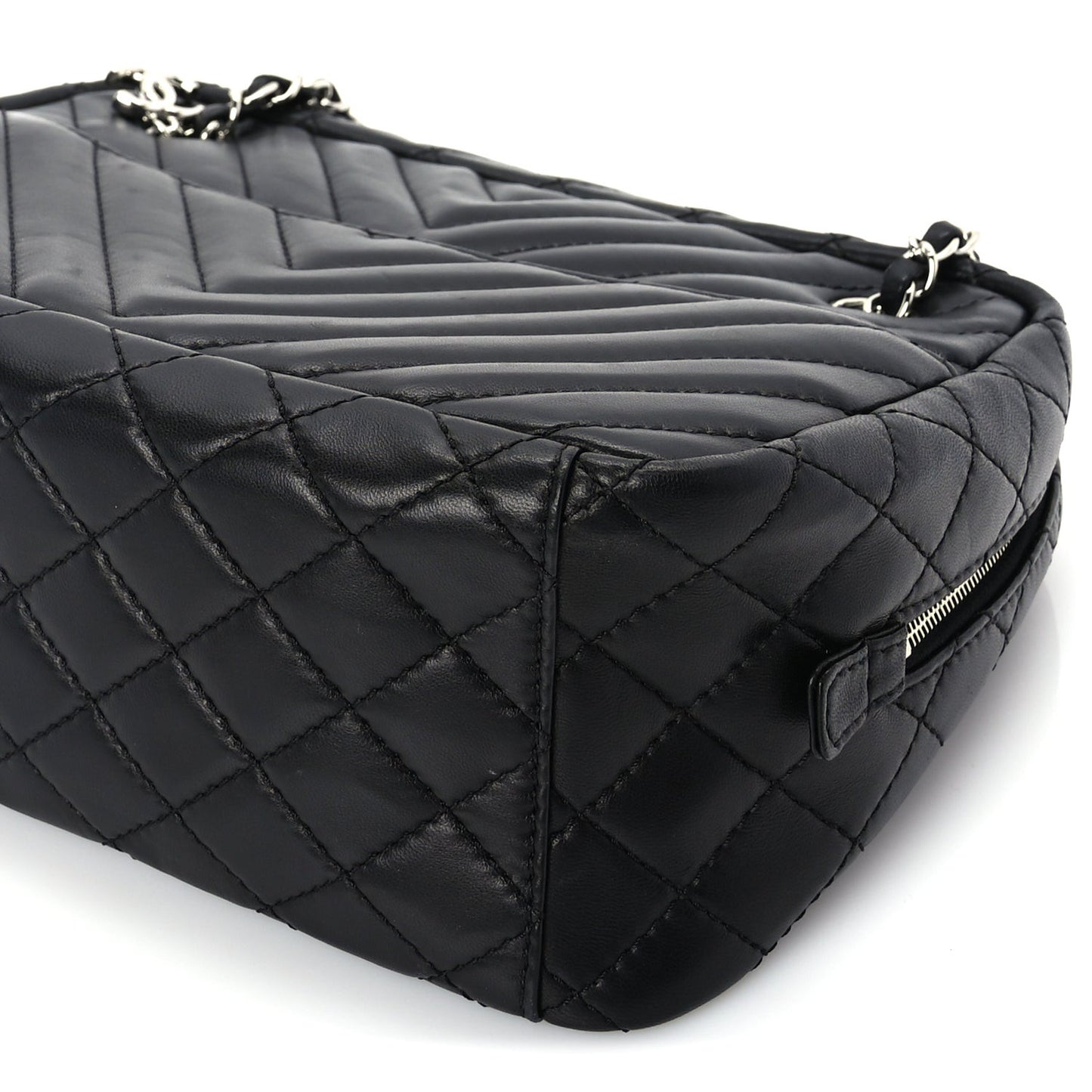 Lambskin Chevron Quilted Camera Case Black