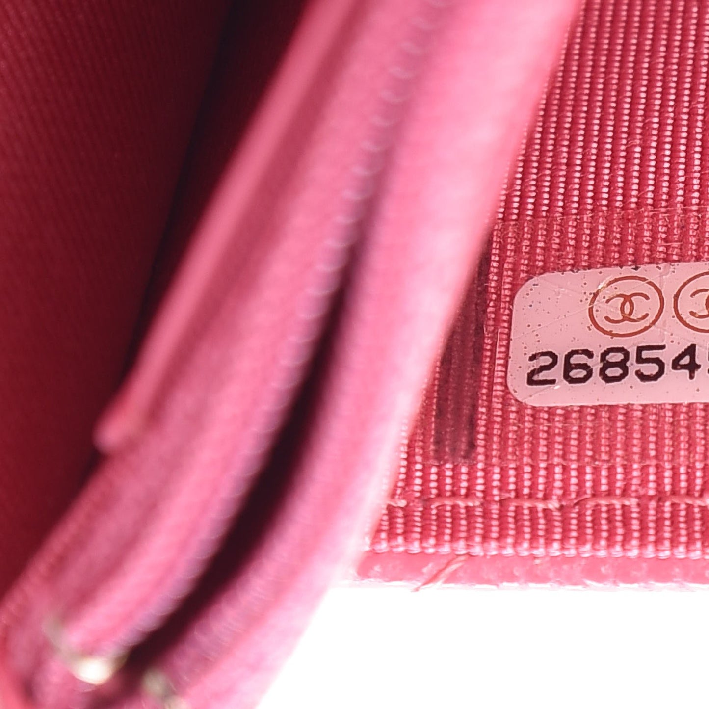 Caviar Quilted Wallet on Chain WOC Pink