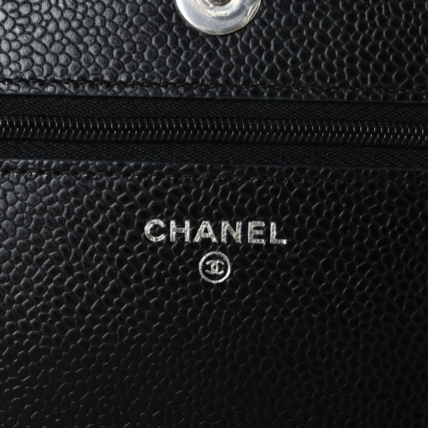 Caviar Quilted Wallet on Chain WOC Black
