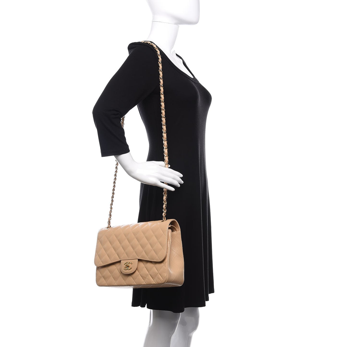 Caviar Quilted Jumbo Double Flap Beige Clair