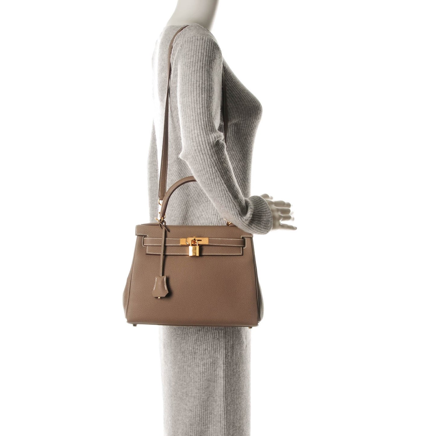 Togo Kelly Retourne 28 Etoupe