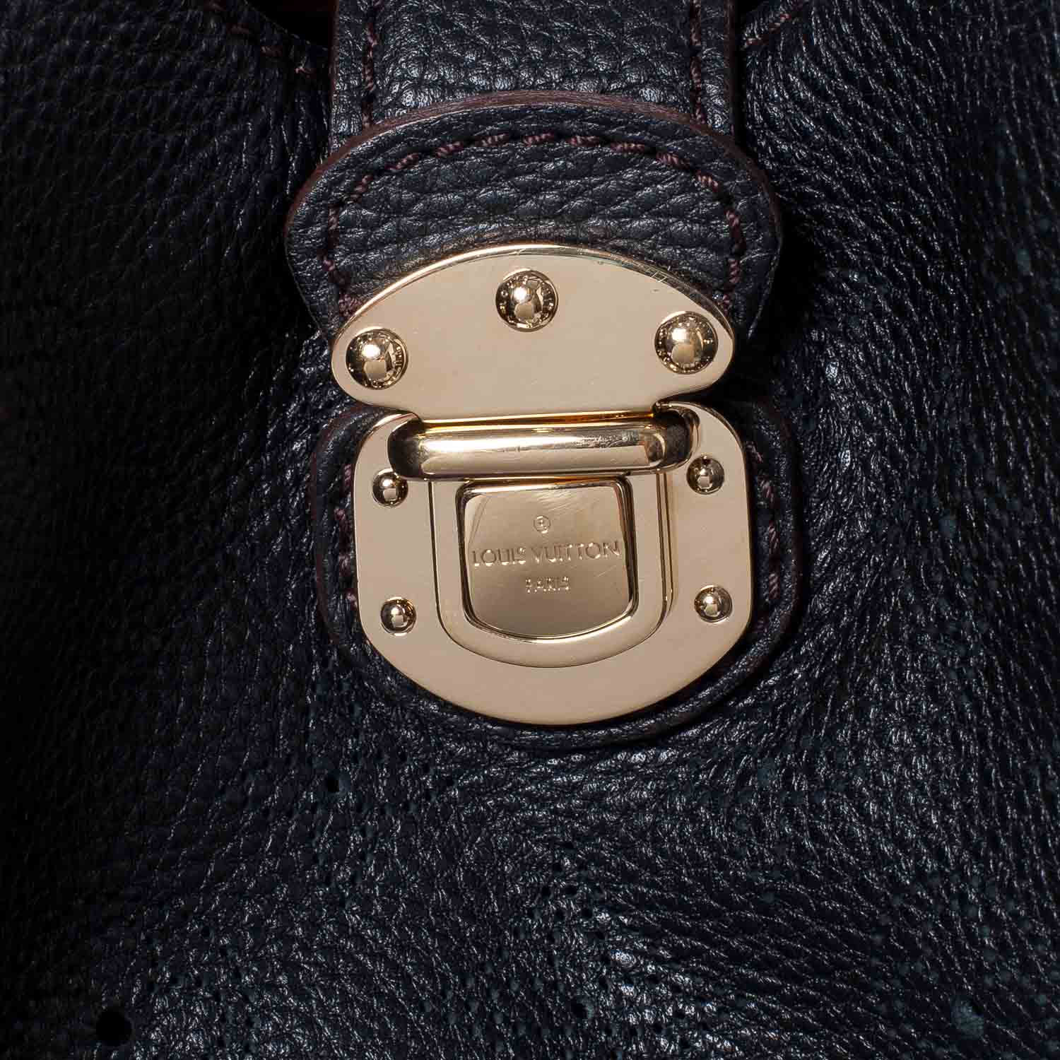 Louis Vuitton Mahina L Black 6 of 9