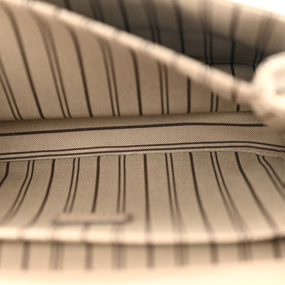 Louis Vuitton Empreinte Pochette Metis Tourterelle 5 of 12