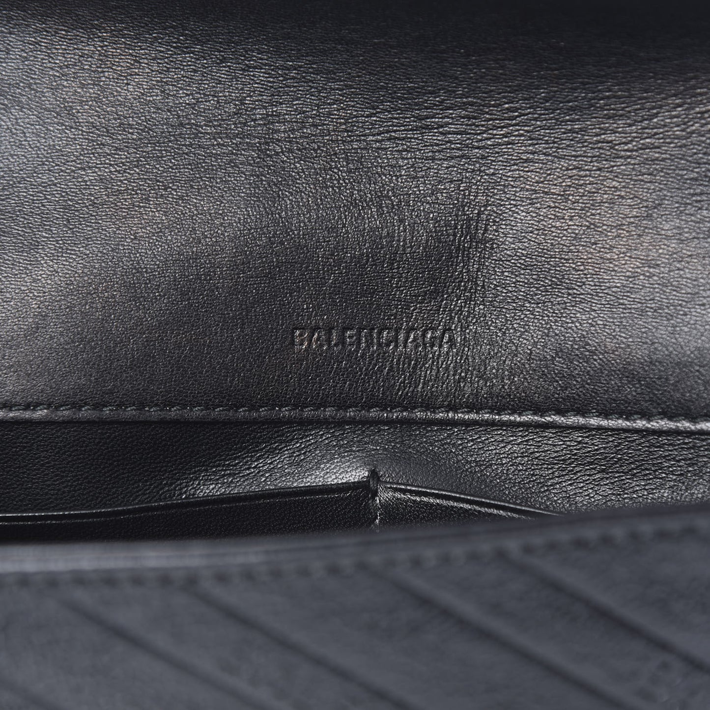 Shiny Goatskin Logo Embossed BB Chain Wallet Black
