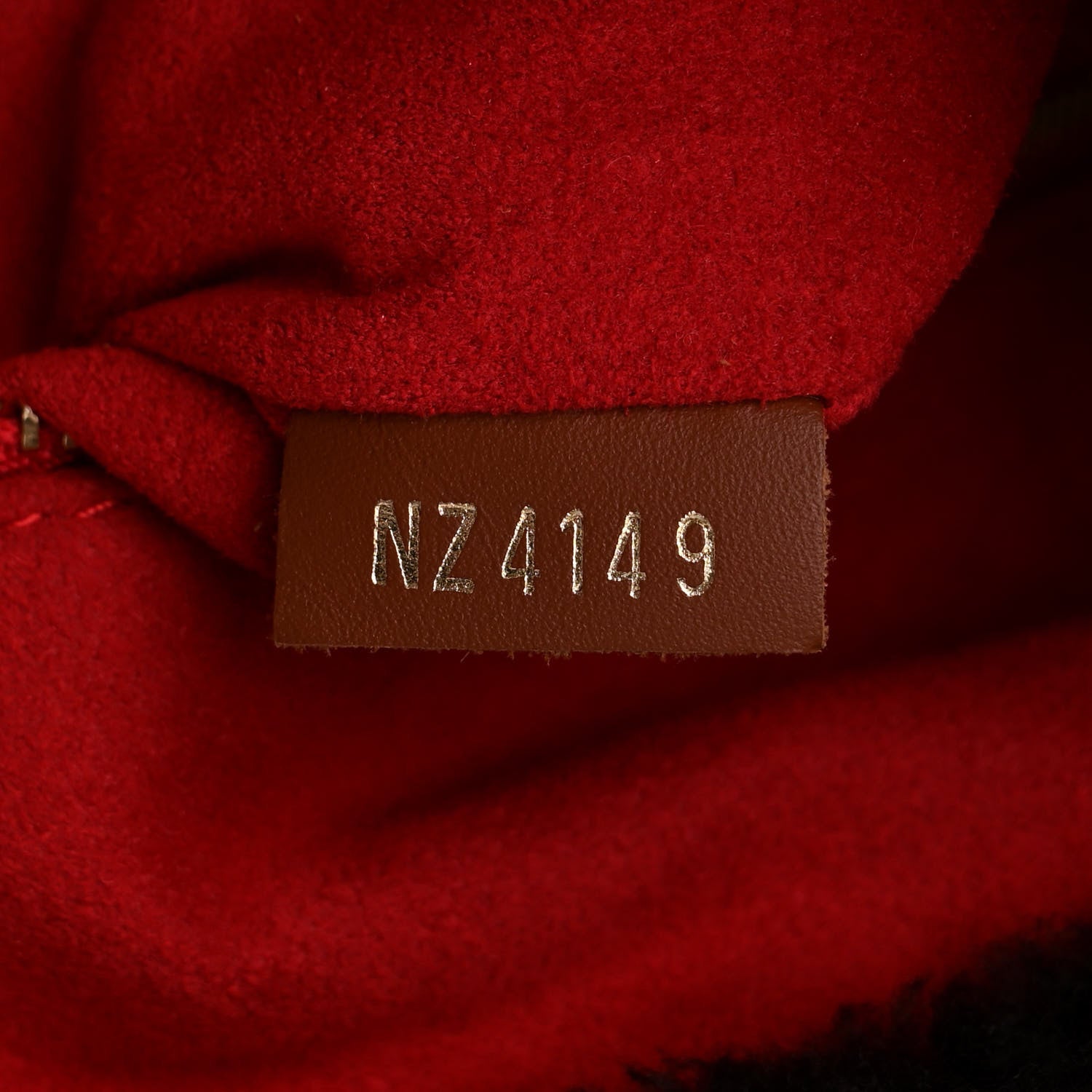 Louis Vuitton Shearling Monogram Giant Teddy Onthego GM Black White 7 of 10