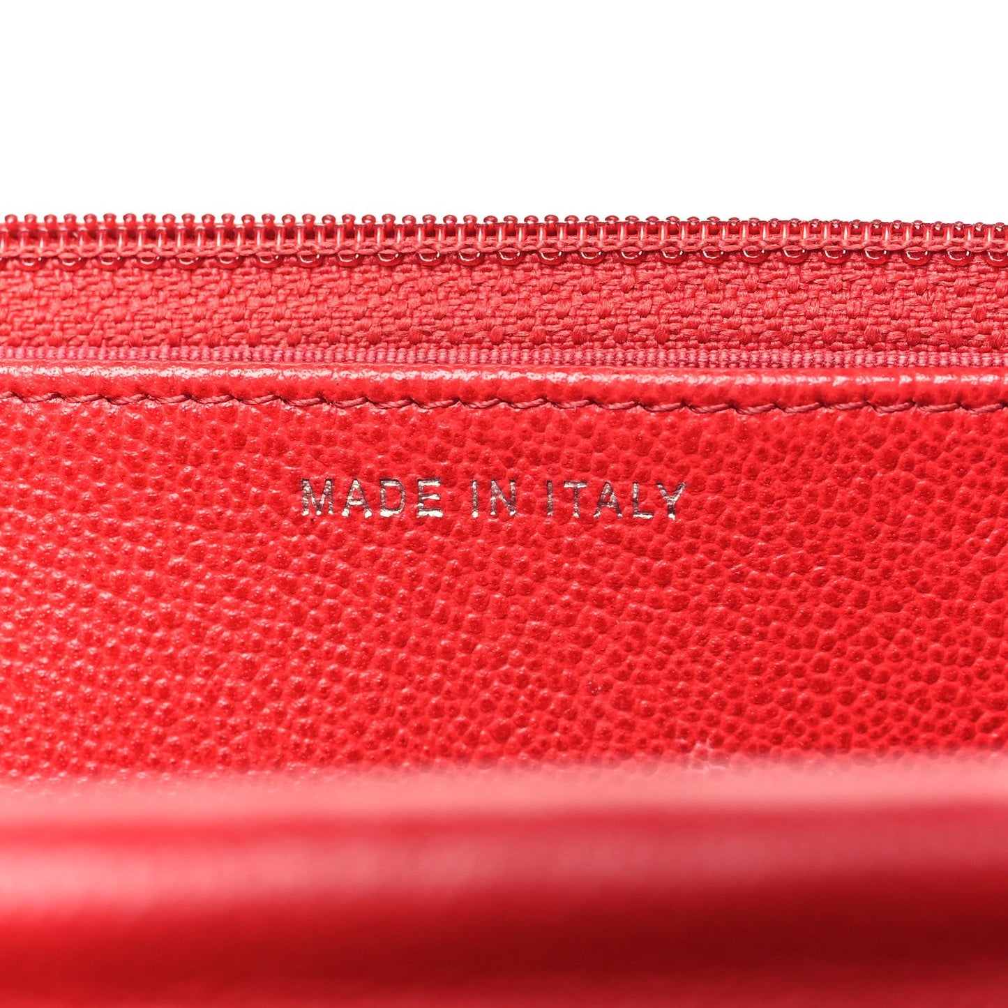 Grained Calfskin Quilted CC Box Wallet On Chain WOC Red