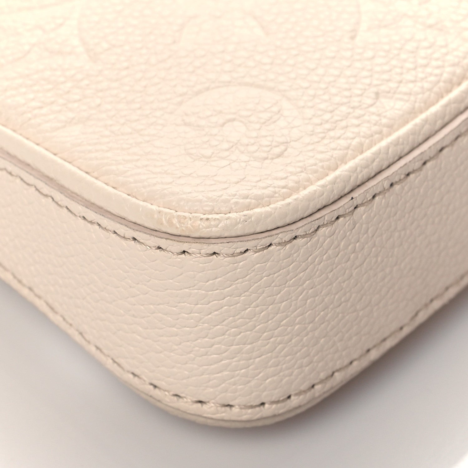 Louis Vuitton Empreinte Easy Pouch On Strap Cream 8 of 10