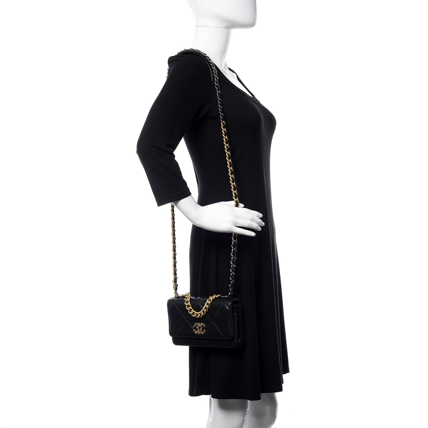 Goatskin Quilted 19 Wallet On Chain WOC Black