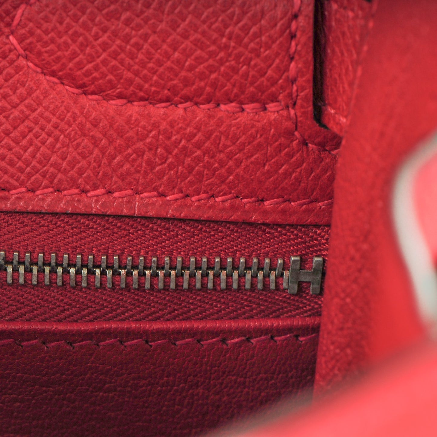 Epsom Kelly Sellier 32 Rouge Casaque