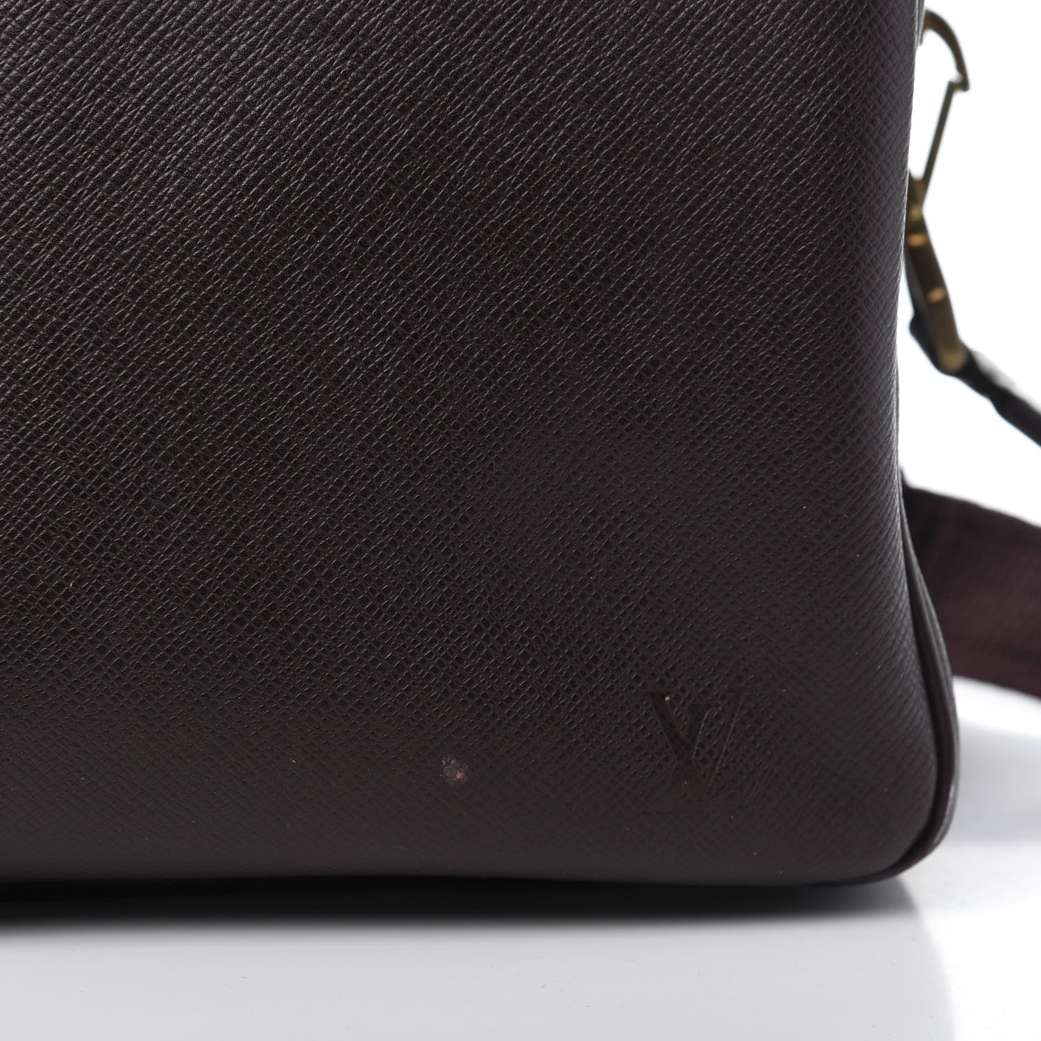 Louis Vuitton Taiga Kendall PM Acajou 7 of 18