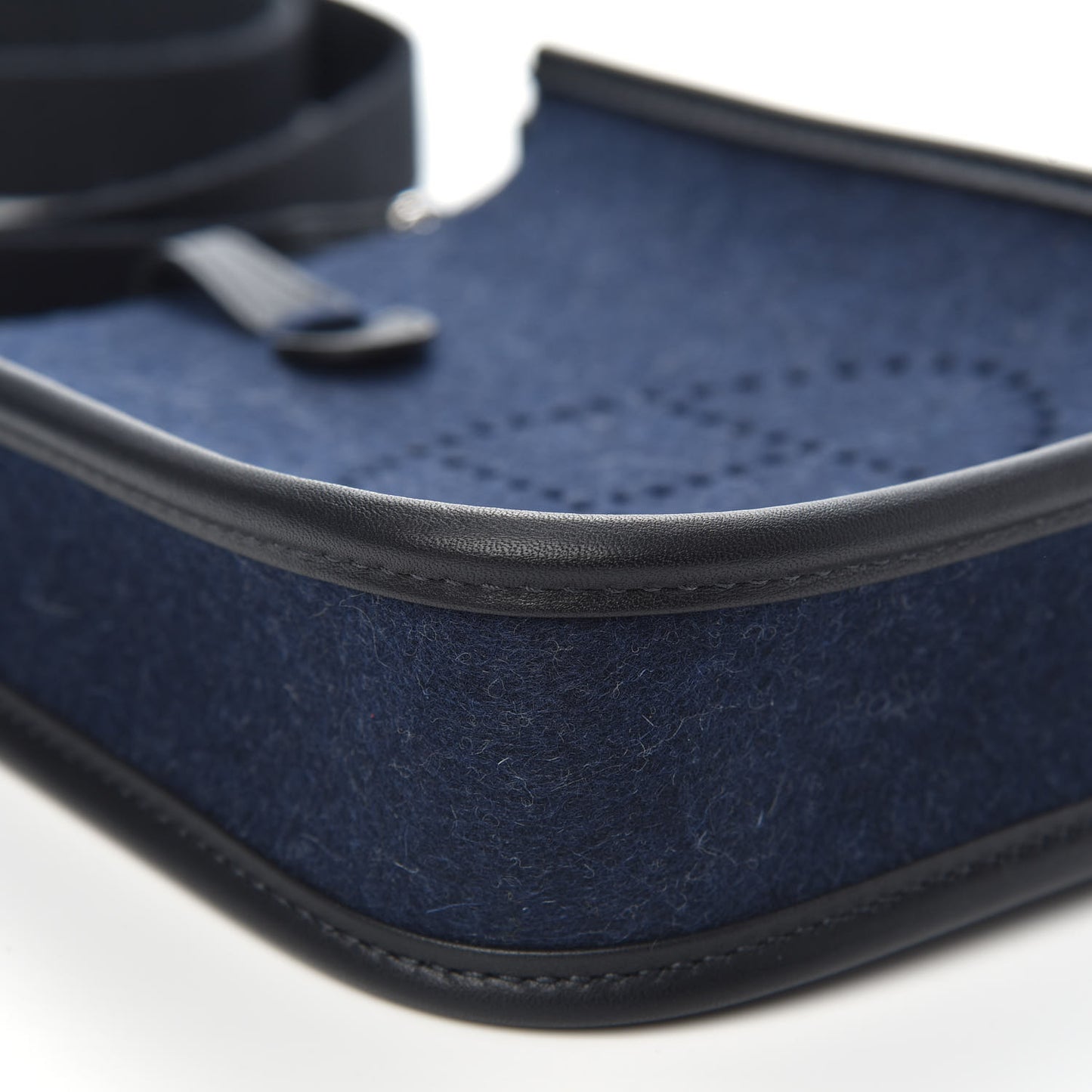 Feutre Swift Evelyne TPM Bleu Nuit Black