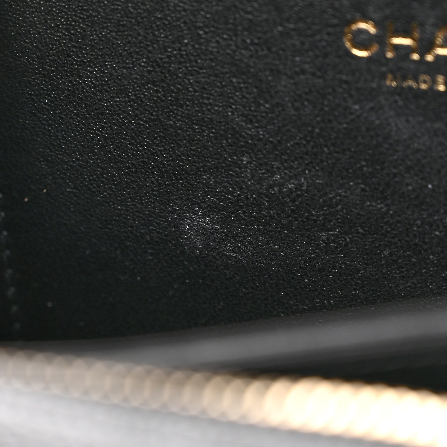 Caviar Quilted Small CC Filigree Vanity Case Black