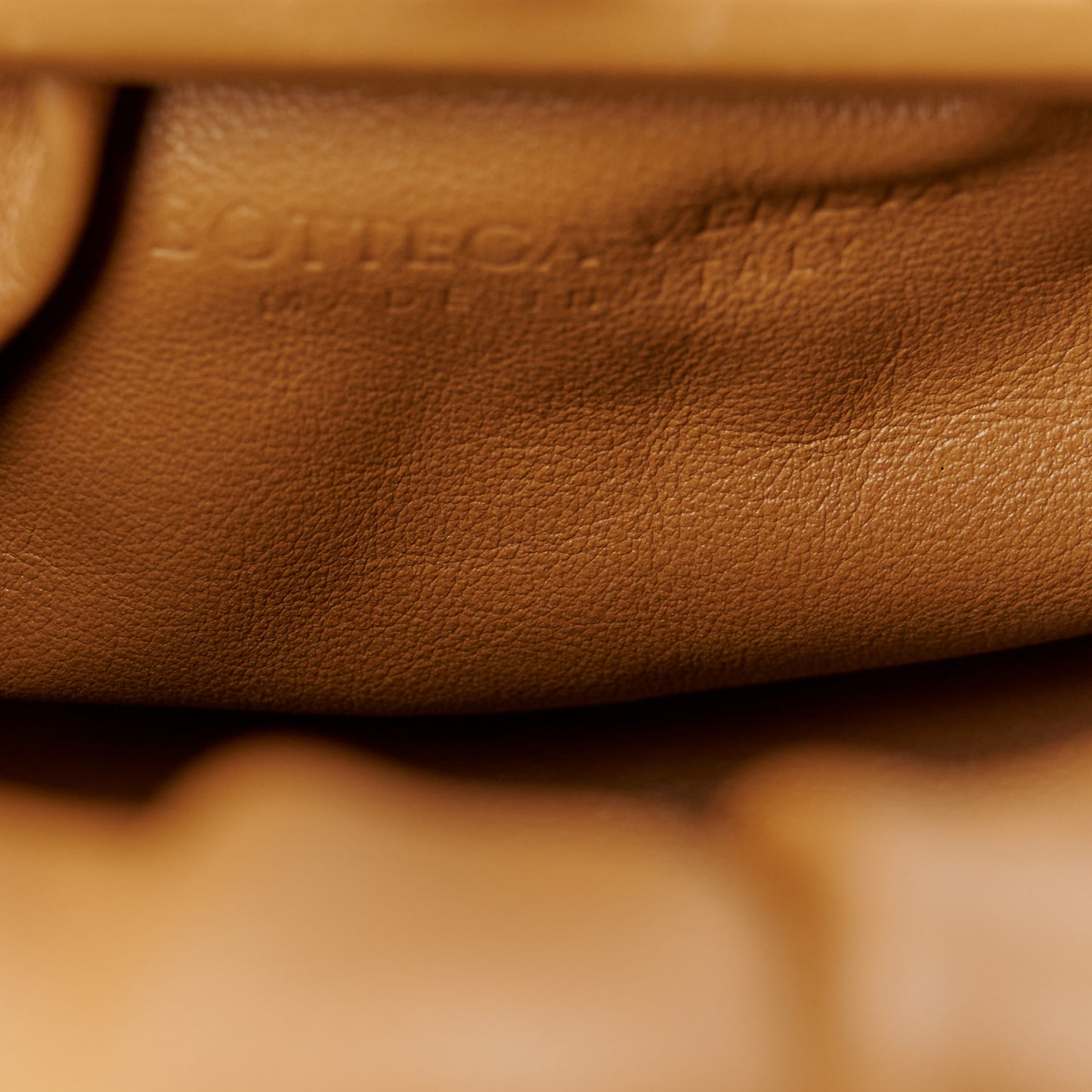 Smooth Butter Calfskin Small The Shoulder Pouch Caramel