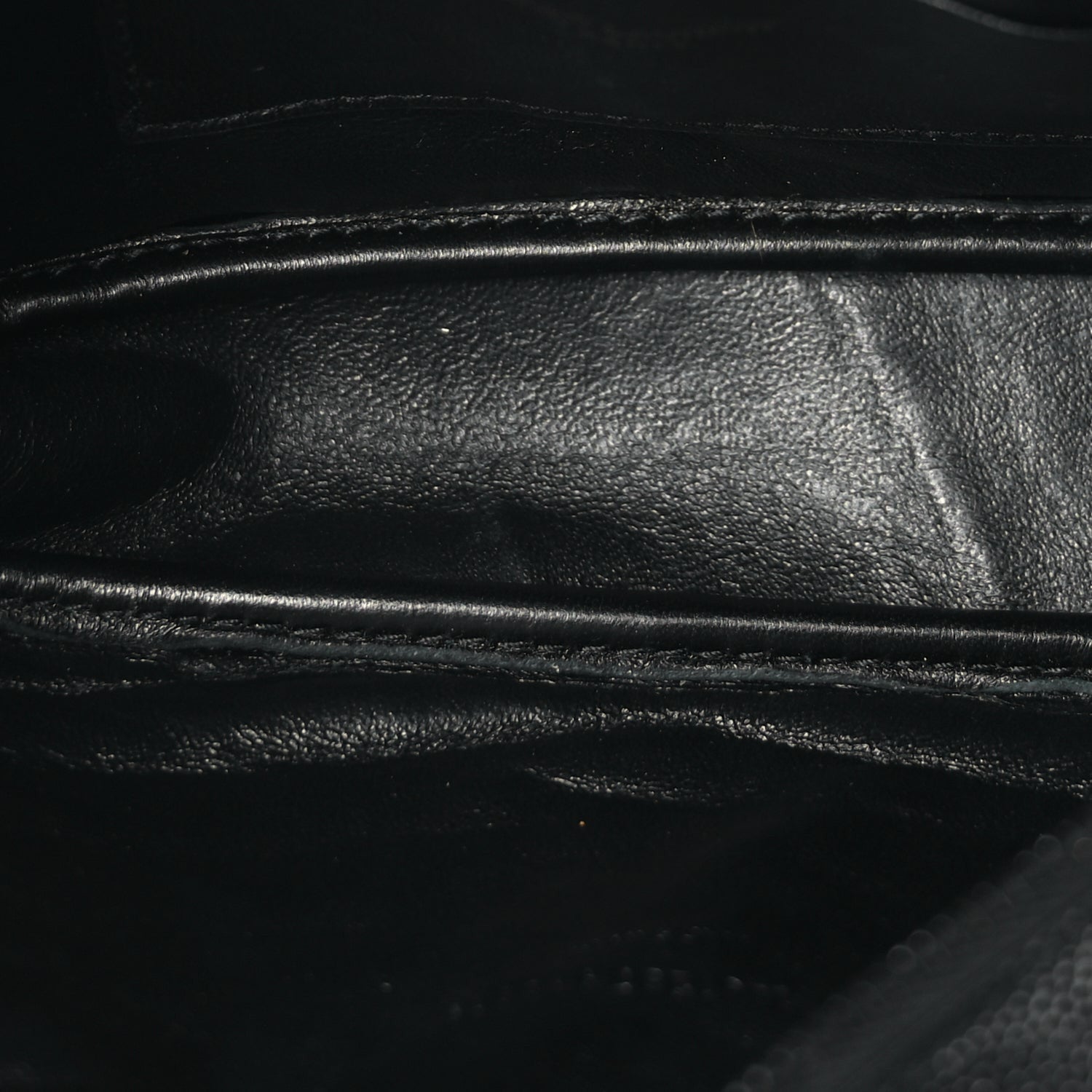 Saint Laurent Grain De Poudre Matelasse Monochrome Monogram Mini Lou Camera Bag Black 4 of 8