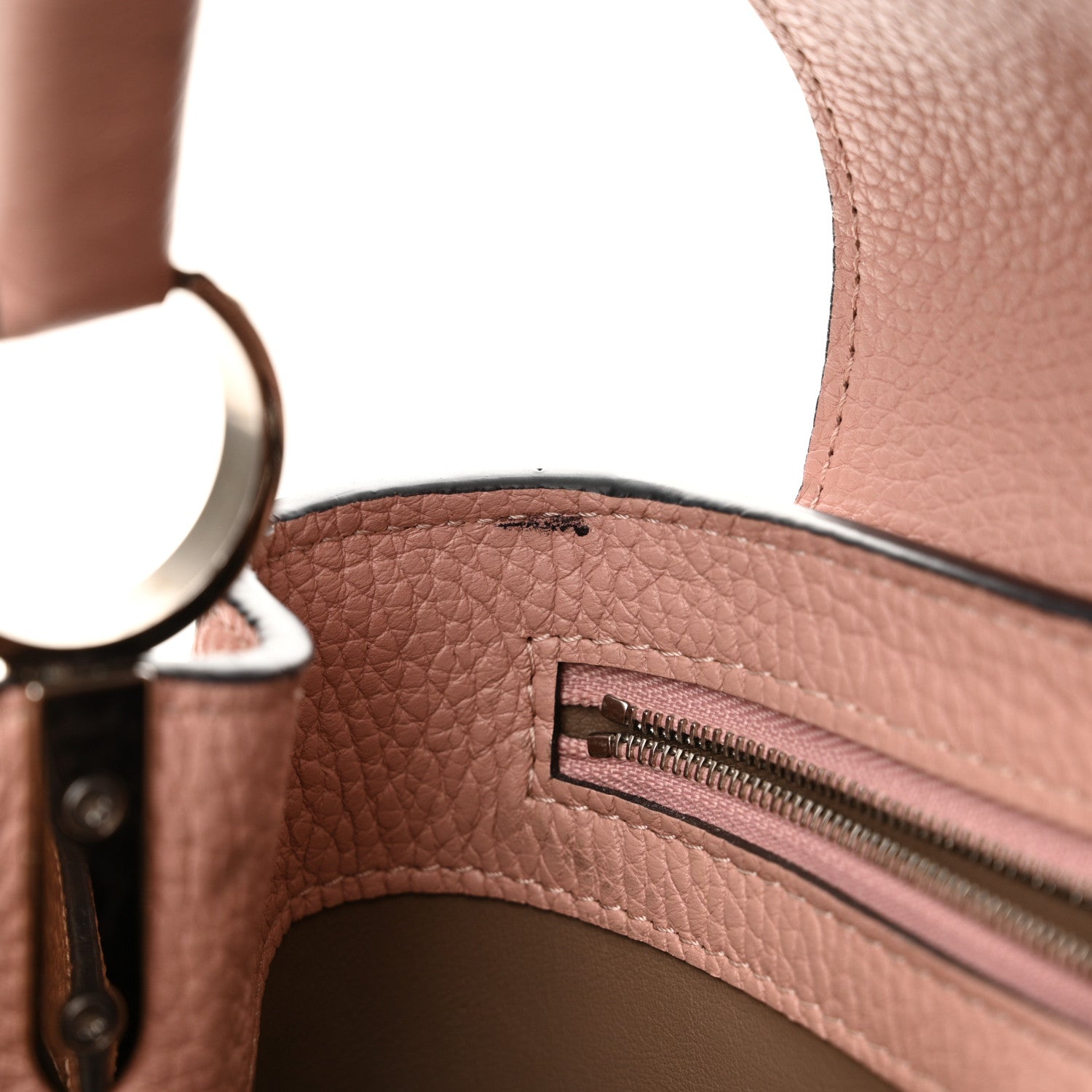 Louis Vuitton Taurillon Capucines BB Magnolia 13 of 15