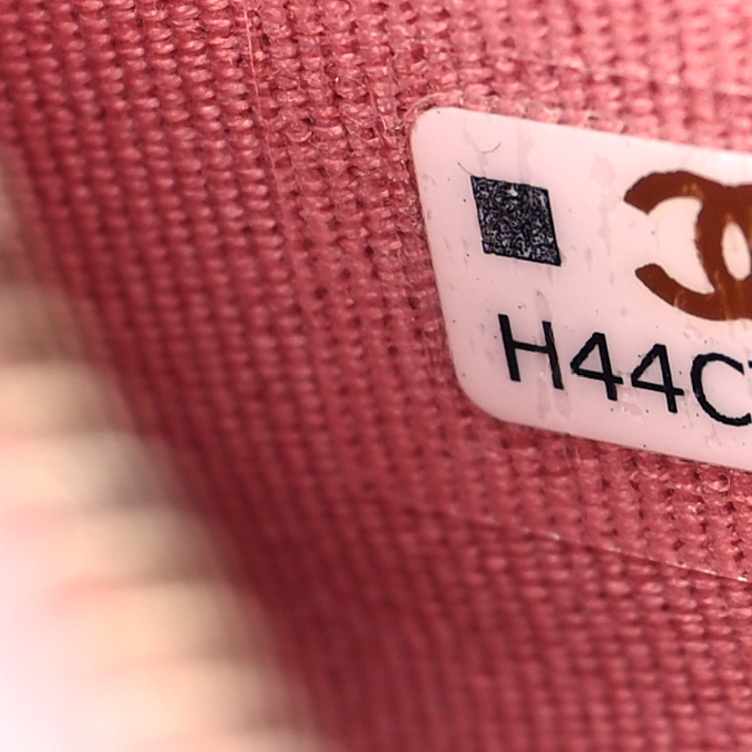 Chanel Caviar Quilted Zip Around Wallet Pink 8 of 13