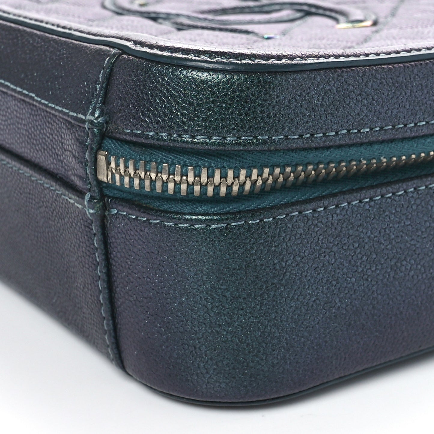 Iridescent Caviar Quilted Medium CC Filigree Vanity Case Dark Turquoise