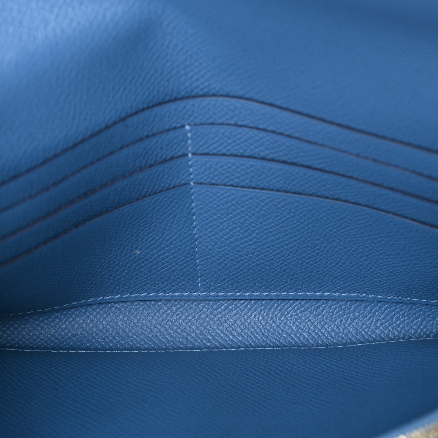 Epsom Kelly Longue Wallet  Bleu Azur