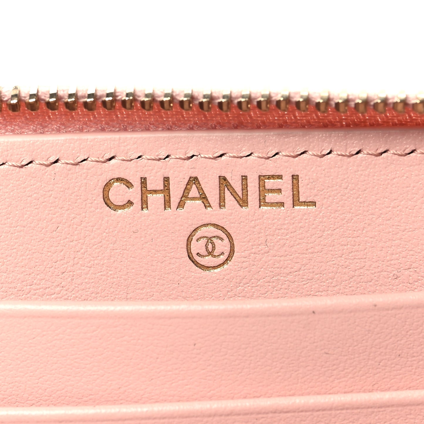 Lambskin Quilted Chanel 19 Zipped Wallet Light Pink