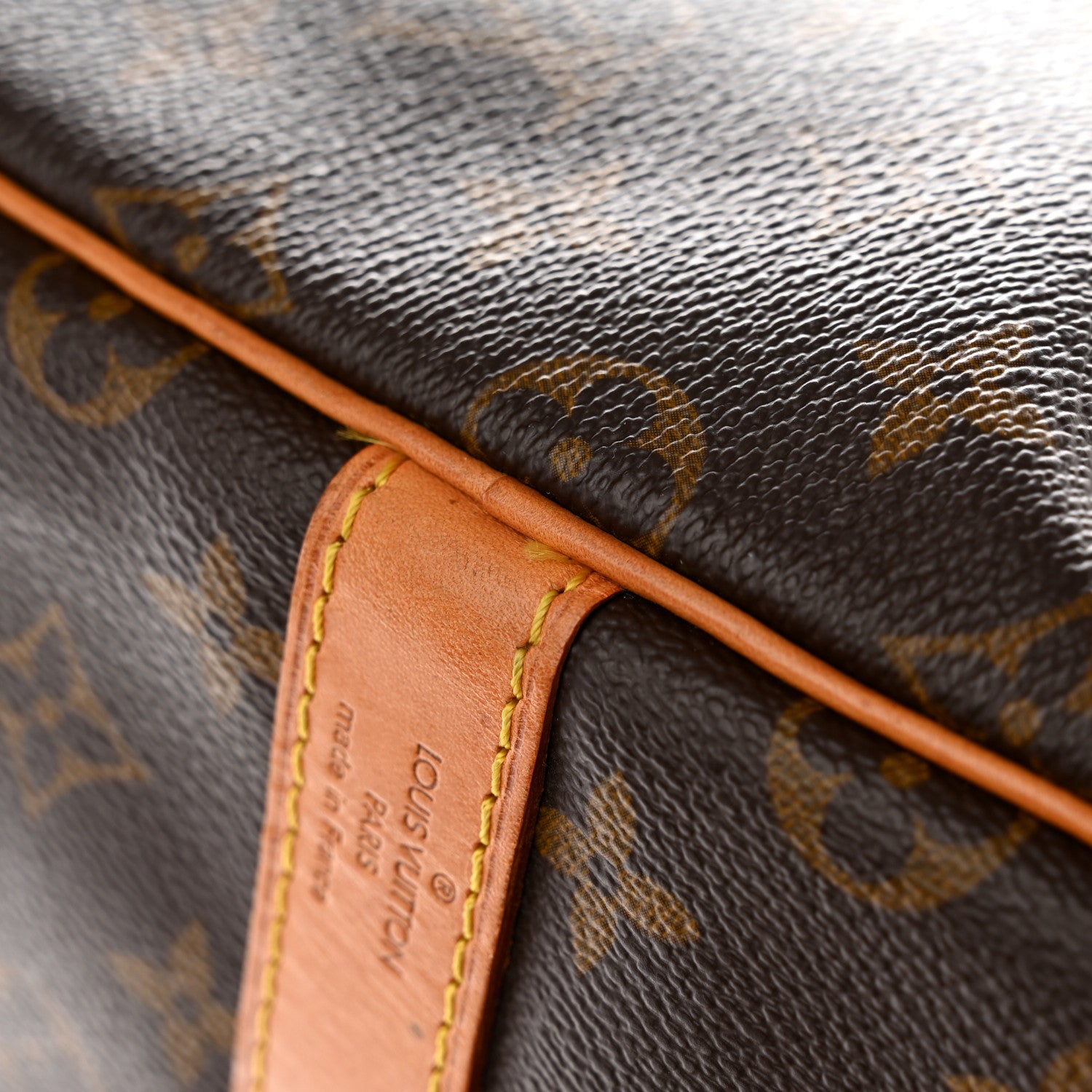 Louis Vuitton Monogram Keepall Bandouliere 55 22 of 31