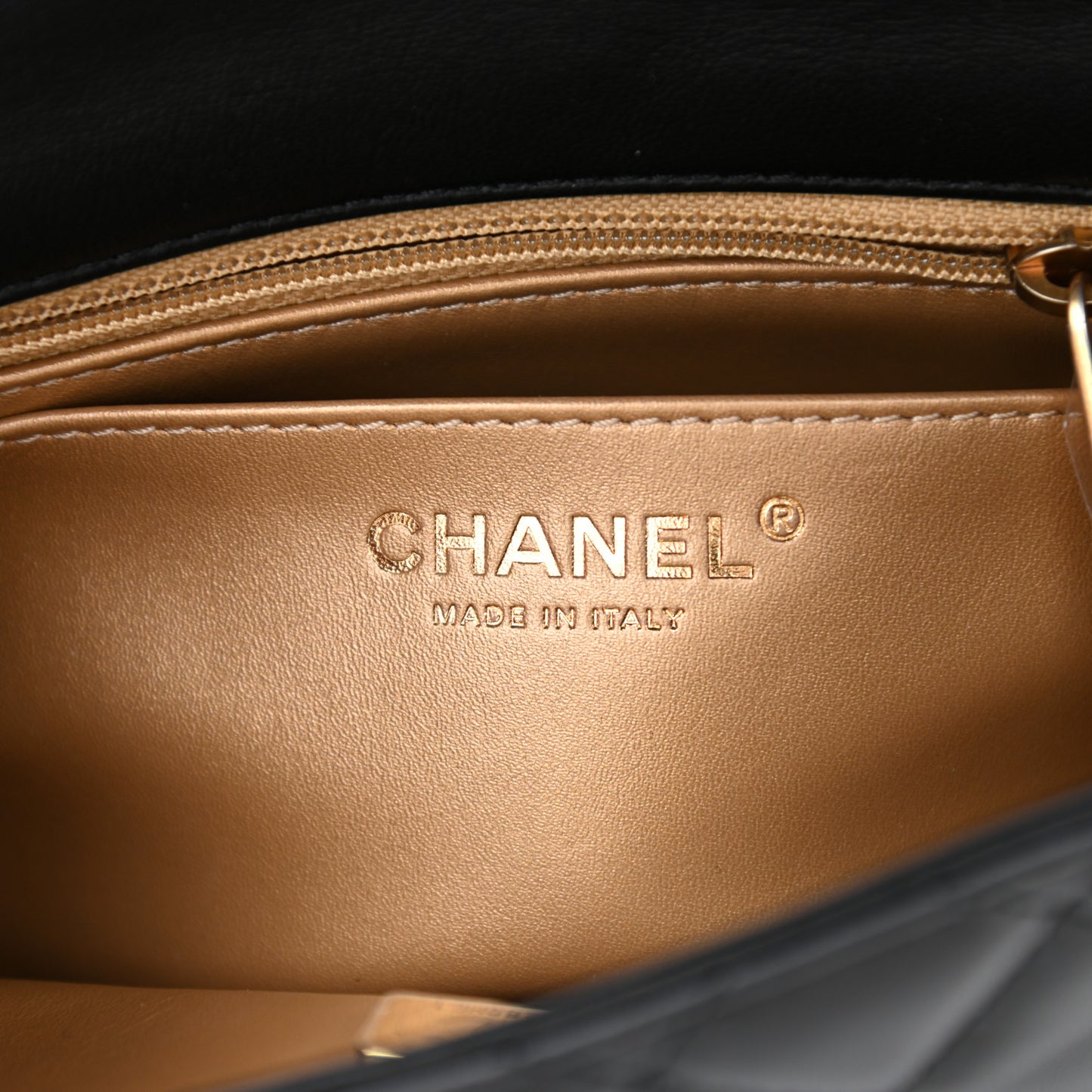 Lambskin Quilted Mini Pearl Crush Flap Black