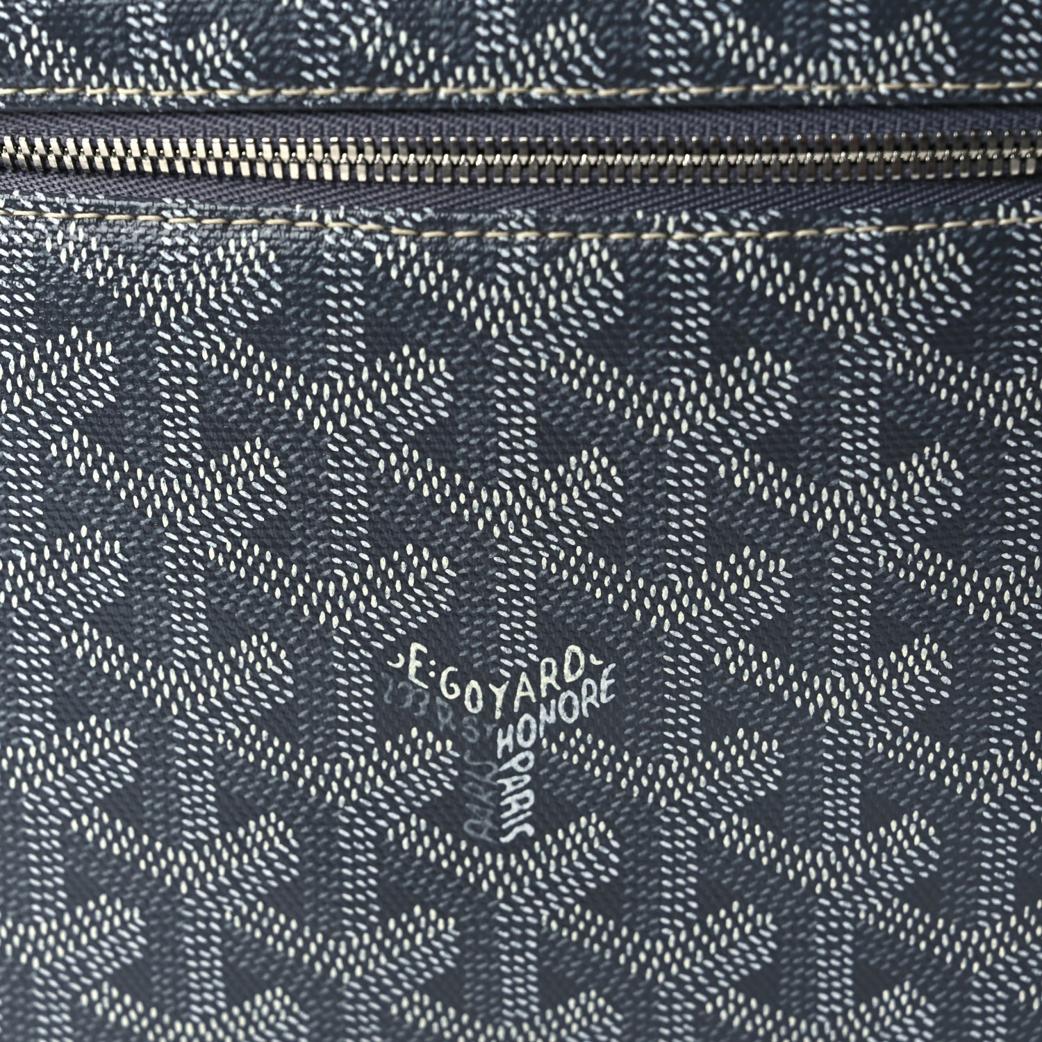 Goyard ine Muse Vanity Case Grey 6 of 8