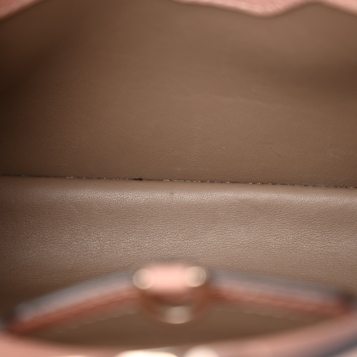 Louis Vuitton Taurillon Capucines BB Magnolia 6 of 15