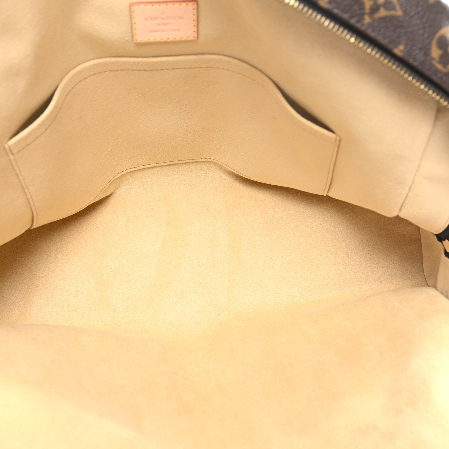Louis Vuitton Monogram Manhattan GM 5 of 7
