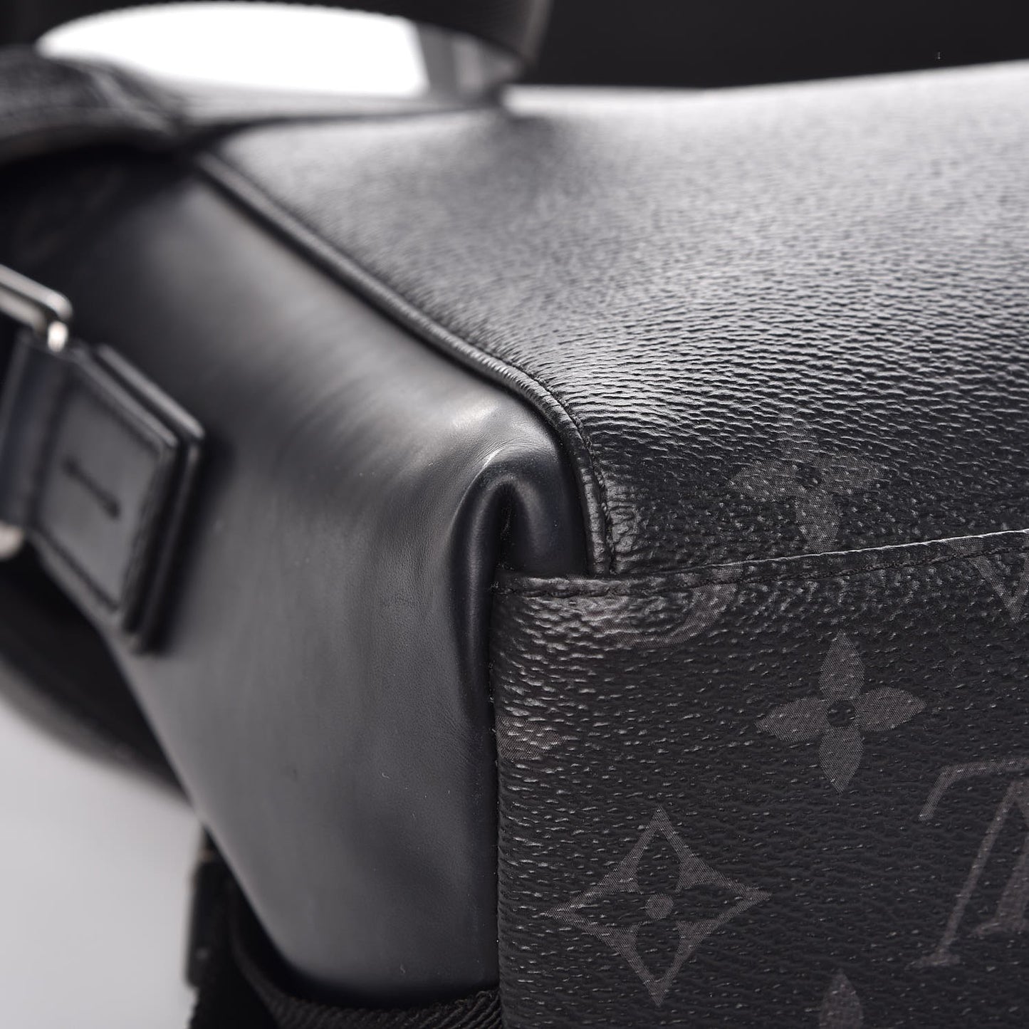 Monogram Eclipse Voyager PM Messenger