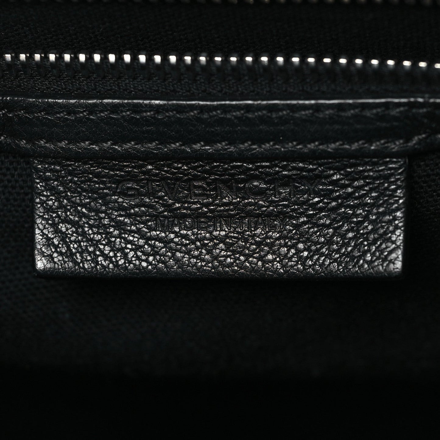 Sugar Goatskin Medium Antigona Black