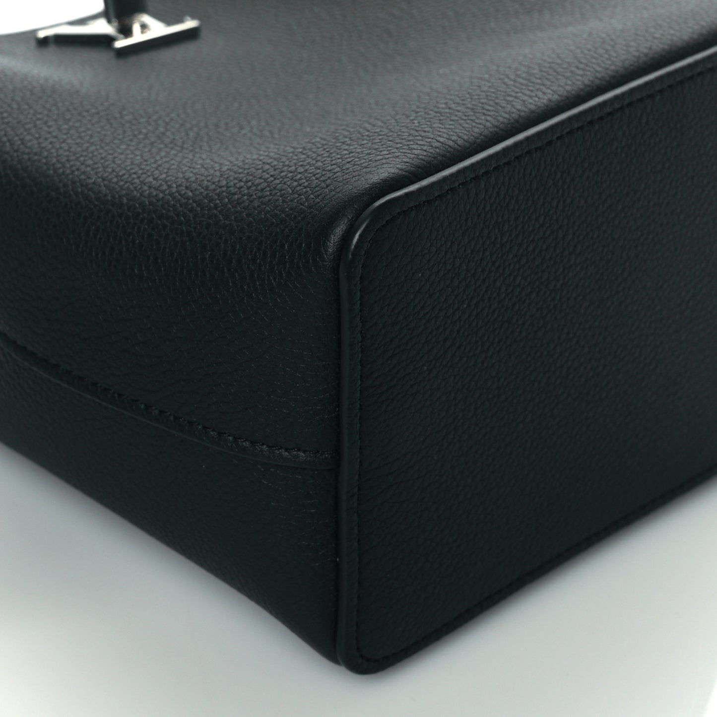 Calfskin Nano Lockme Bucket Black