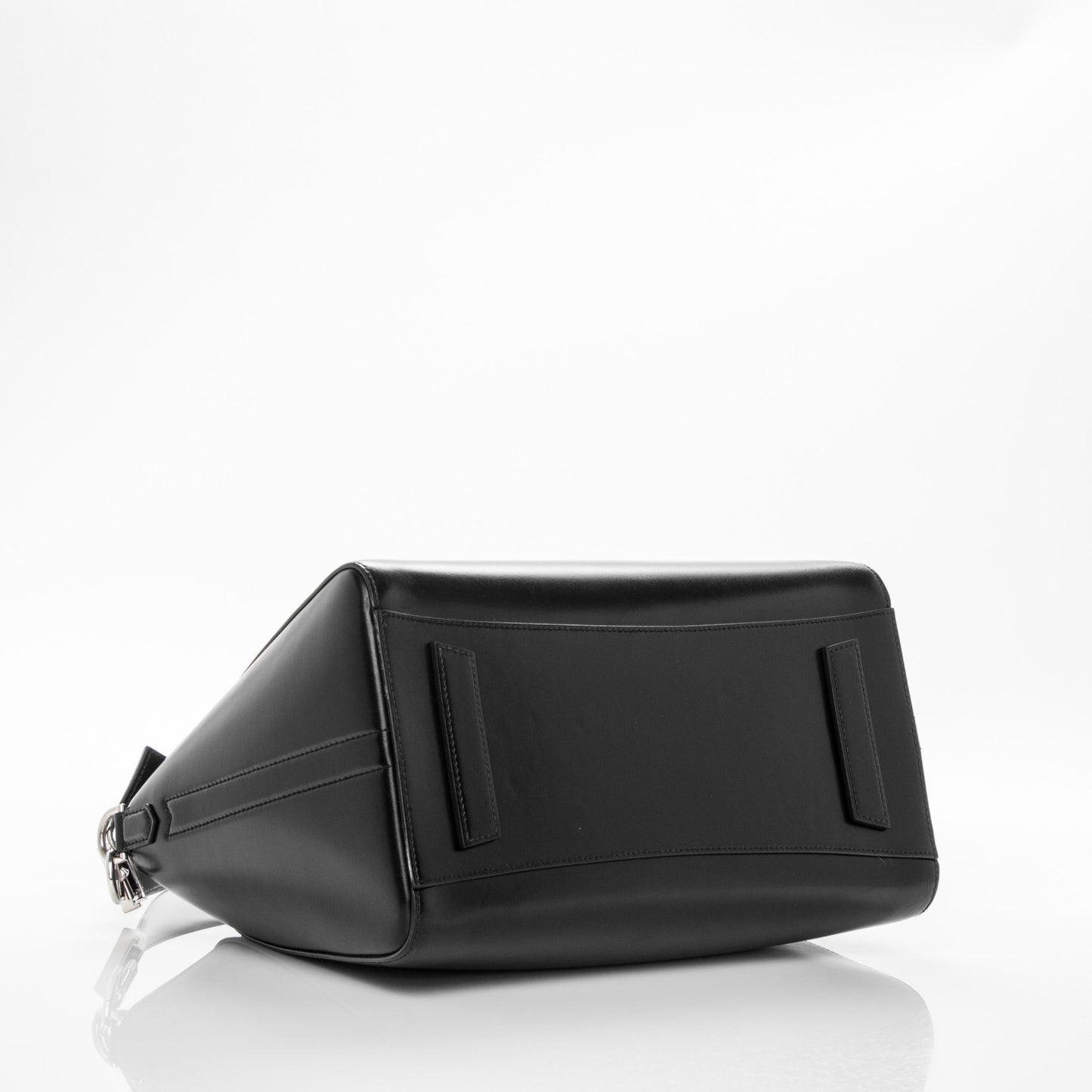 Shiny Lord Calfskin Medium Antigona Black