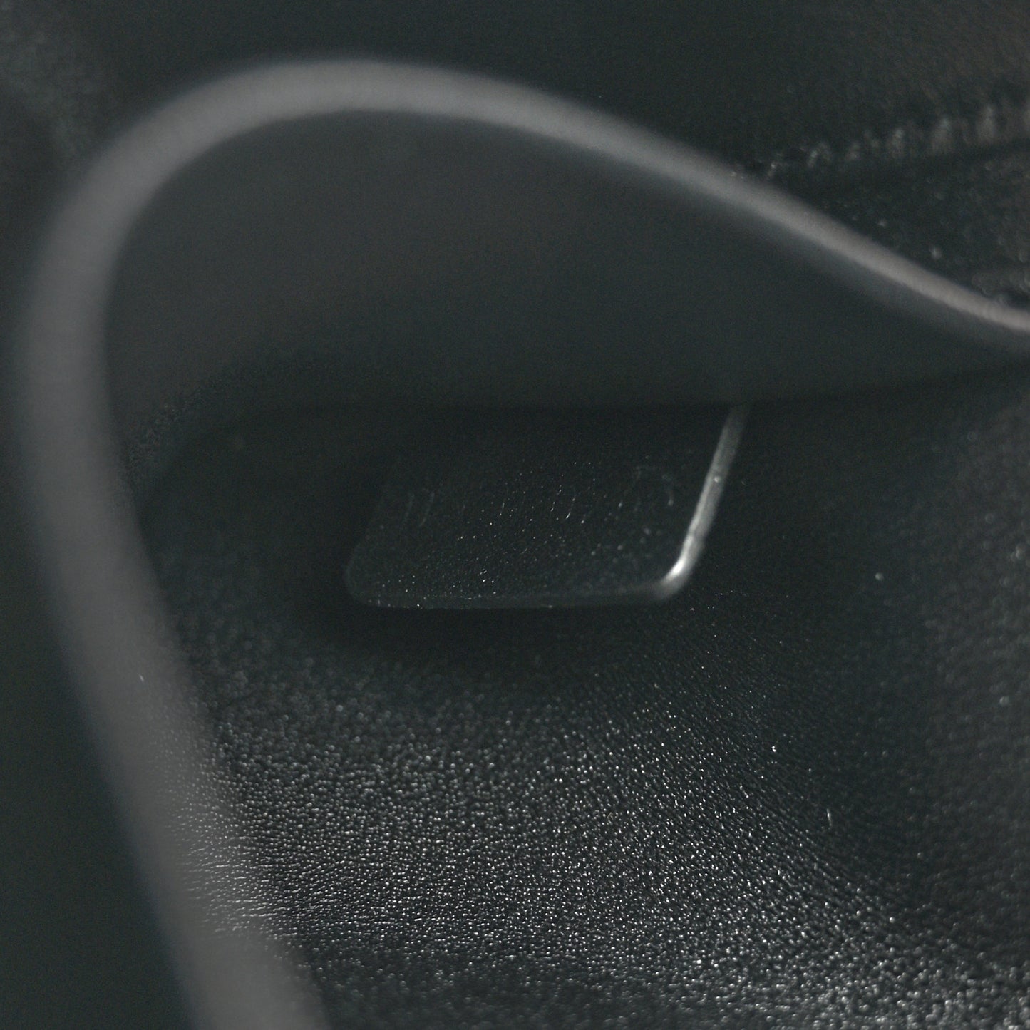 Shiny Calfskin Triomphe Chain Shoulder Bag Black