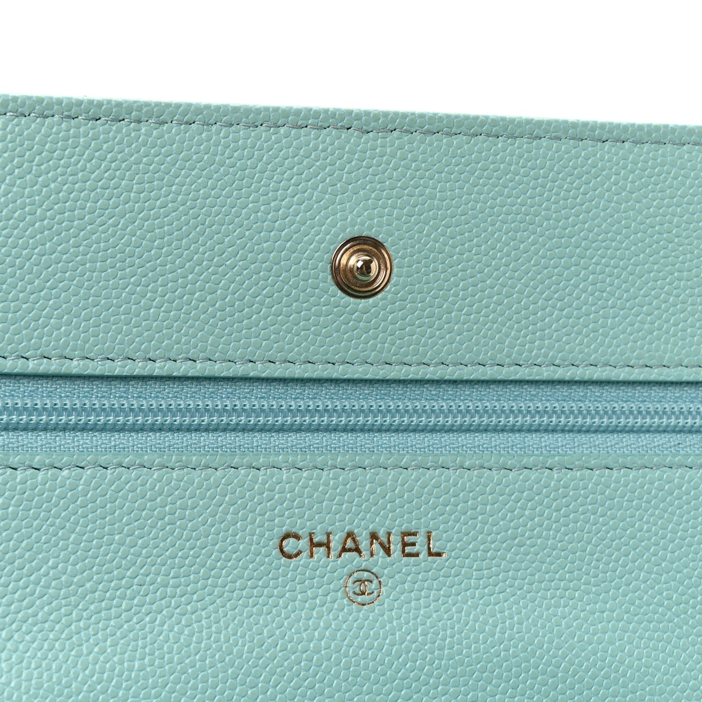 Caviar Quilted Wallet on Chain WOC Light Blue
