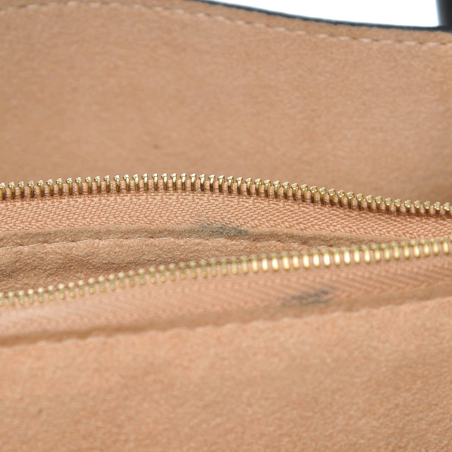 Louis Vuitton Damier Ebene Kensington 8 of 9