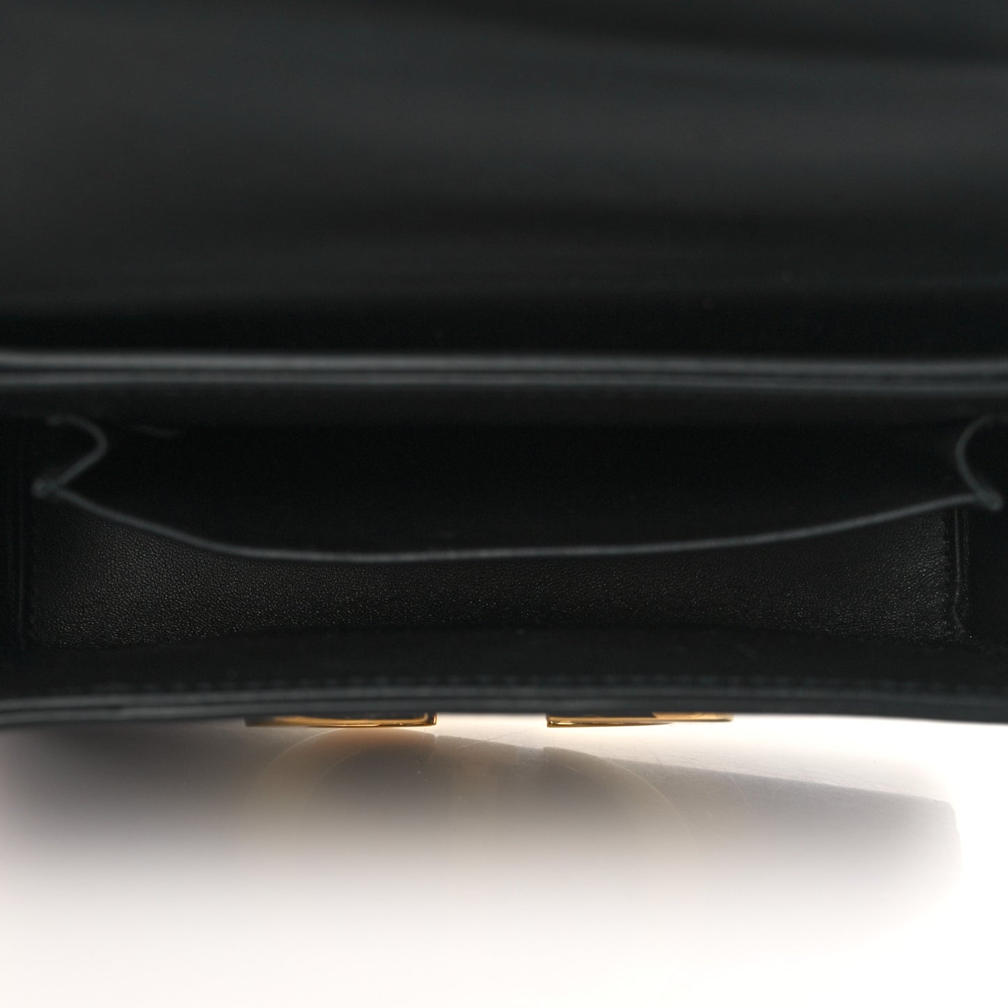 Box Calfskin 30 Montaigne Box Bag Black