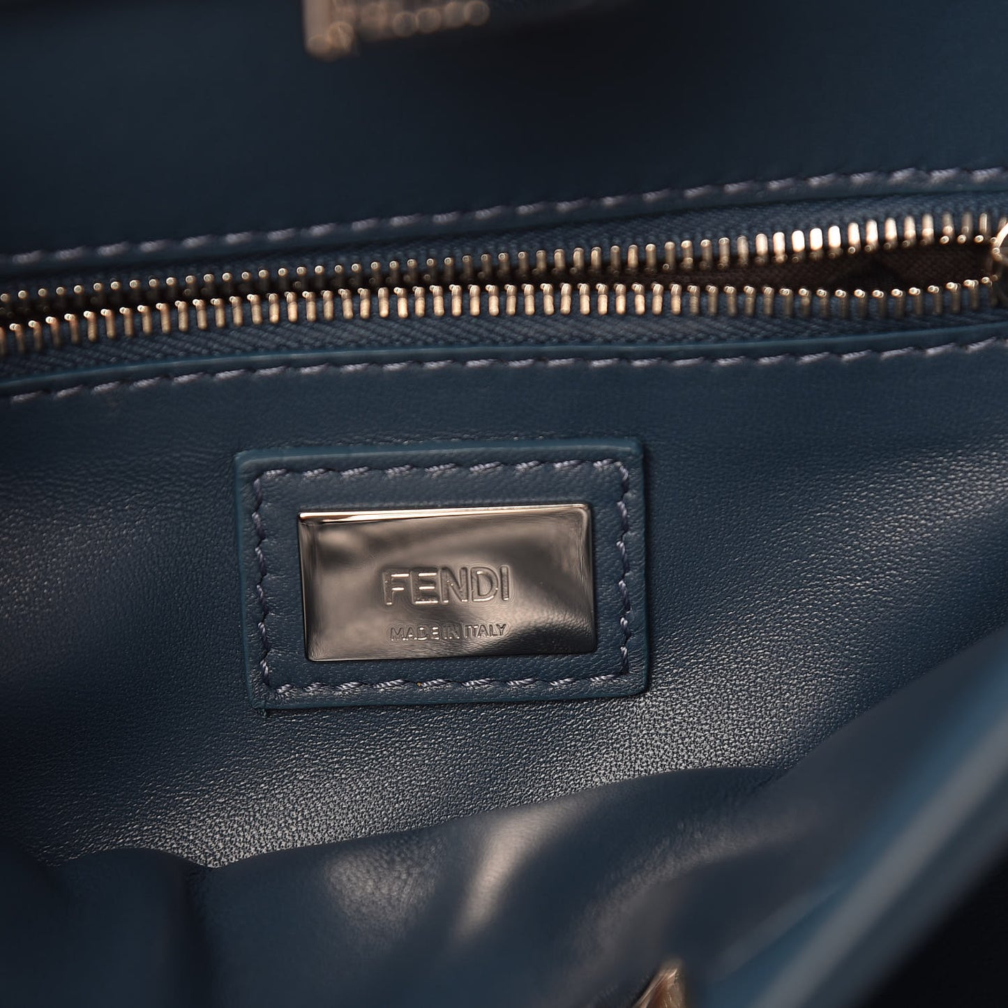 Nappa Mini Peekaboo Iconic Satchel Pavone