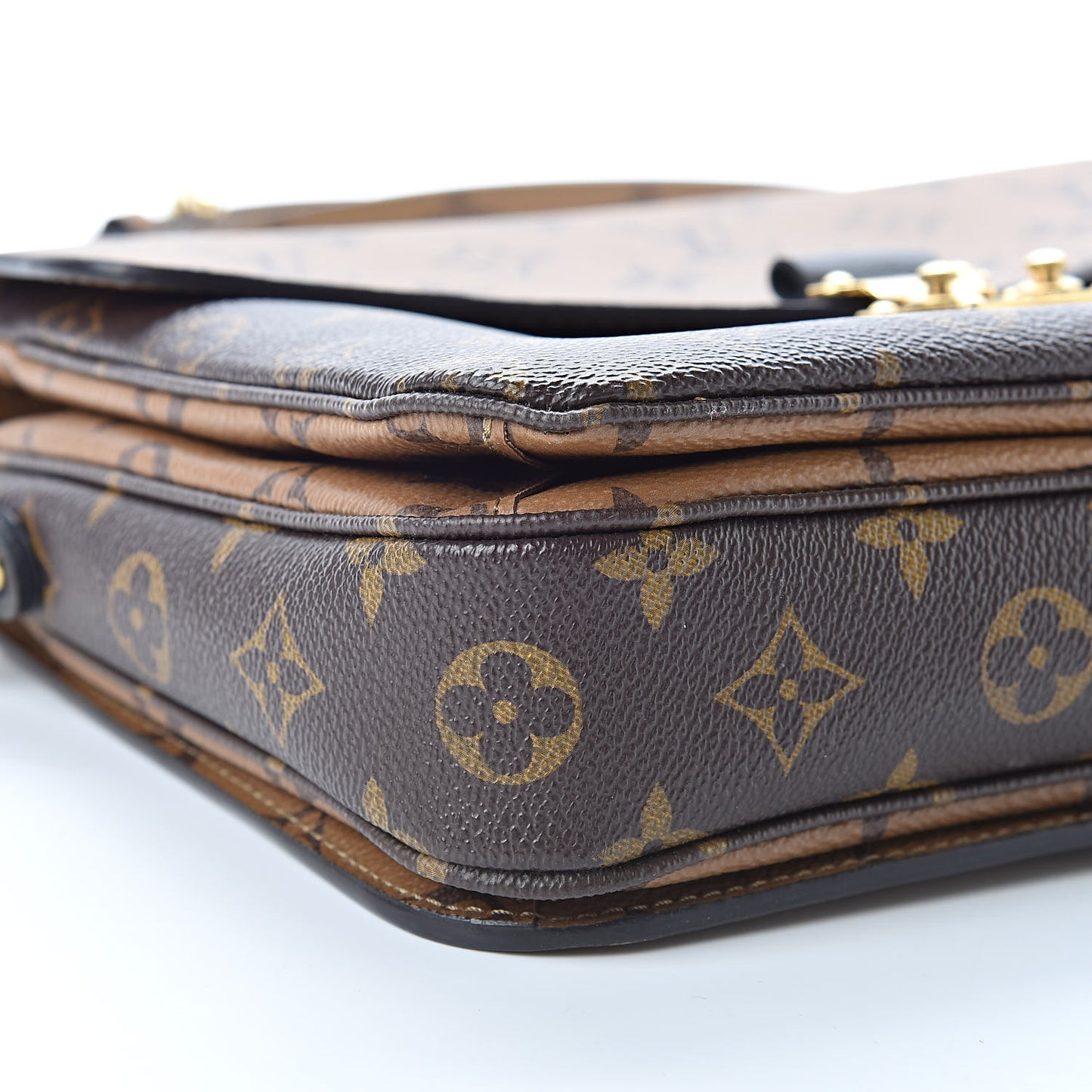 Reverse Monogram Pochette Metis