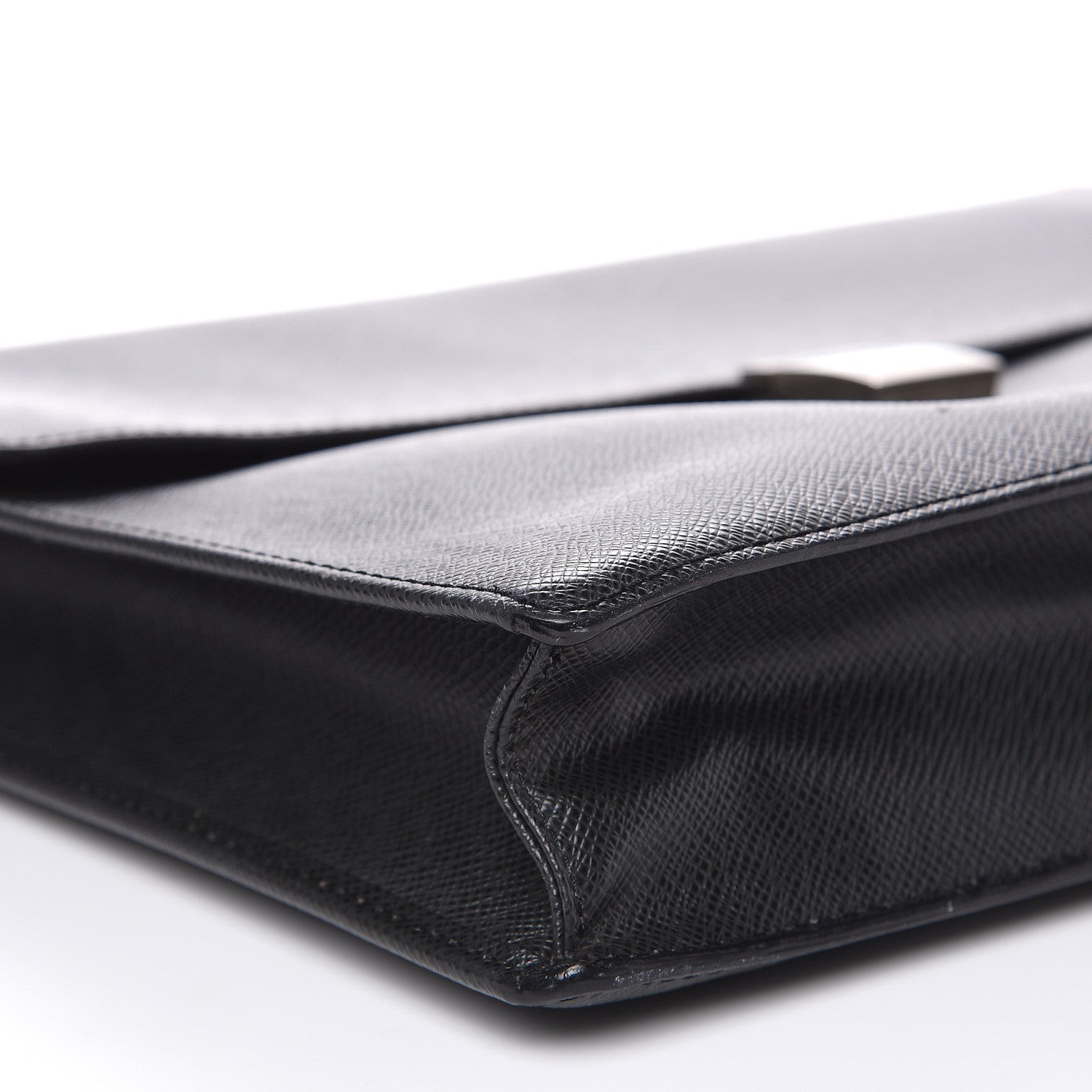 Louis Vuitton Taiga Angara Briefcase Black 7 of 14