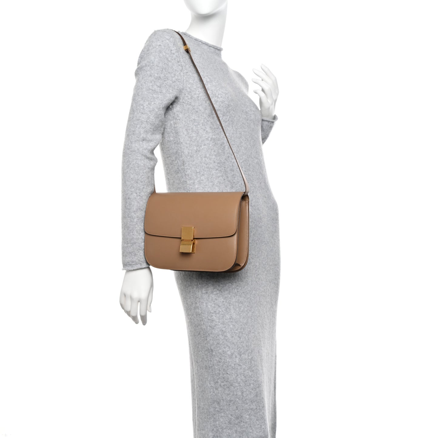 Smooth Calfskin Medium Classic Box Flap Bag Light Camel